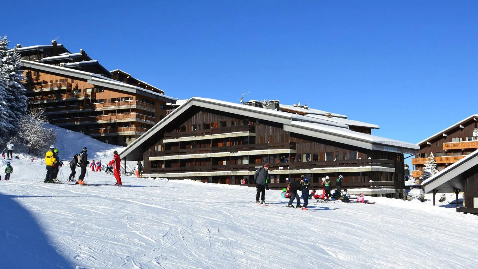 Studio Renove Au Pied Des Pistes, Expose Sud Avec Balcon Et Wi-Fi, Proche Commerces Et Esf - Fr-1-182-167 Meribel France