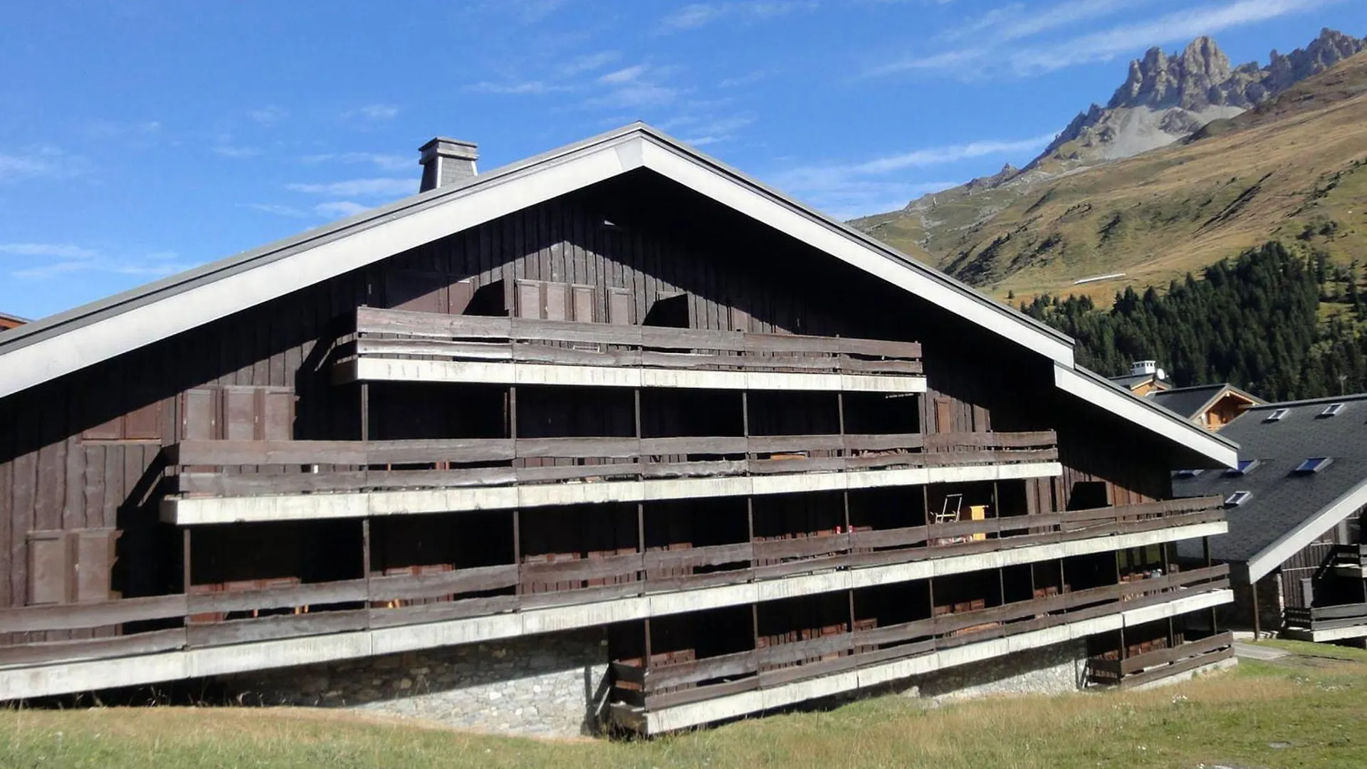 Studio Renove Au Pied Des Pistes, Expose Sud Avec Balcon Et Wi-Fi, Proche Commerces Et Esf - Fr-1-182-167 Meribel