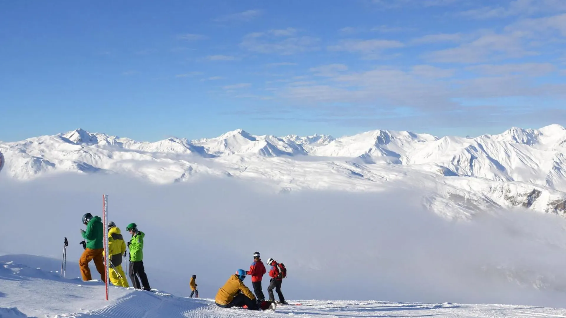 Studio Renove Au Pied Des Pistes, Expose Sud Avec Balcon Et Wi-Fi, Proche Commerces Et Esf - Fr-1-182-167 Meribel 0*,  France