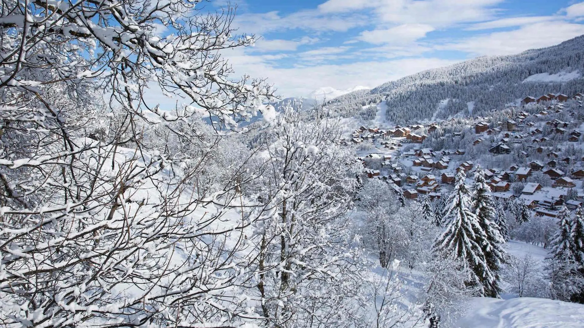 Studio Renove Au Pied Des Pistes, Expose Sud Avec Balcon Et Wi-Fi, Proche Commerces Et Esf - Fr-1-182-167 Meribel Apartment