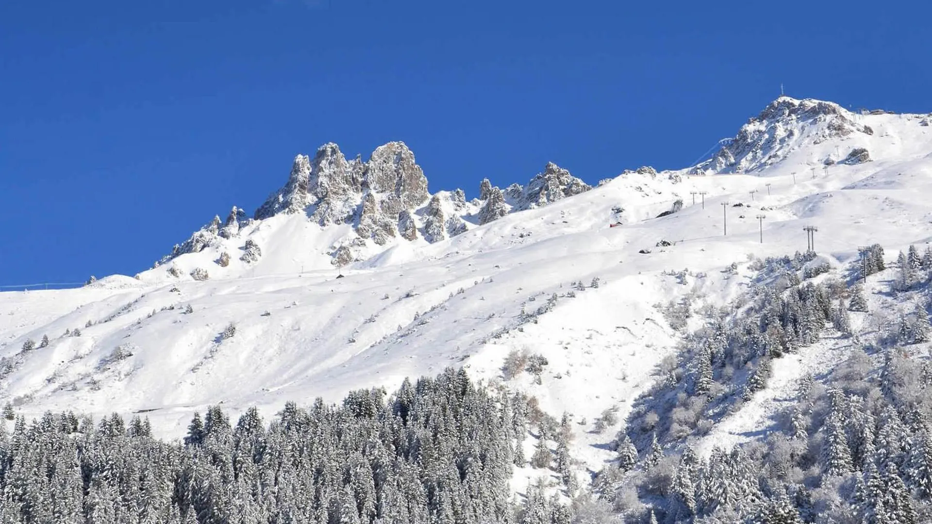 Apartment Studio Renove Au Pied Des Pistes, Expose Sud Avec Balcon Et Wi-Fi, Proche Commerces Et Esf - Fr-1-182-167 Meribel France