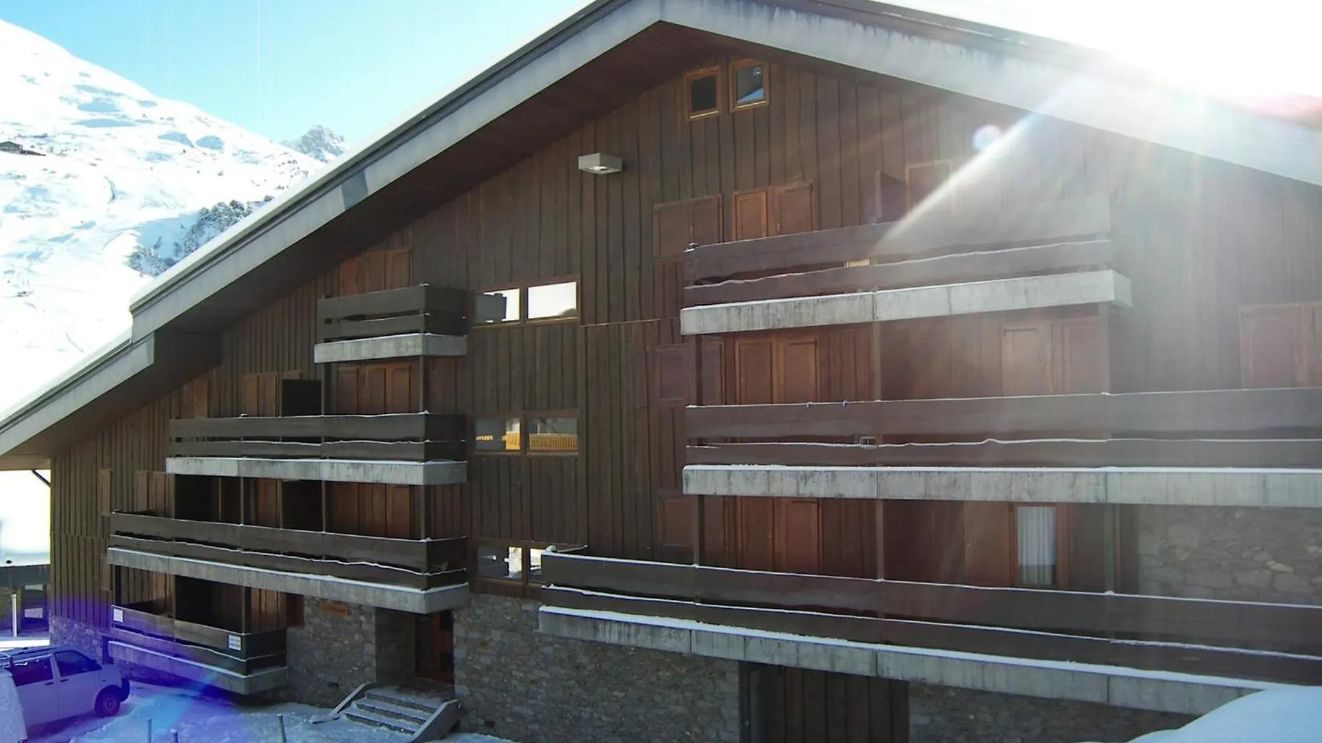 Studio Renove Au Pied Des Pistes, Expose Sud Avec Balcon Et Wi-Fi, Proche Commerces Et Esf - Fr-1-182-167 Meribel Apartment